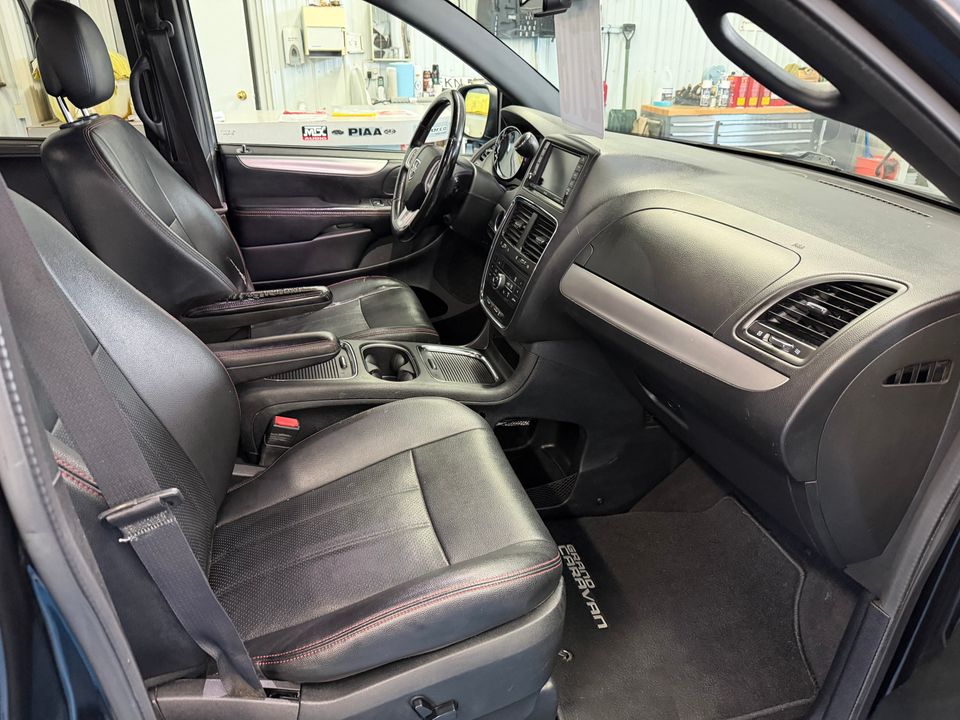 Dodge Grand Caravan 2016 - Image 9